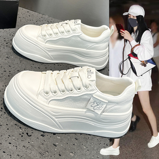 春季超火舒适小白鞋女款2026年新款爆款洋气百搭轻便厚底休闲板鞋