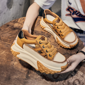 超火小白鞋女2026夏季新款镂空透气厚底松糕复古休闲运动老爹凉鞋