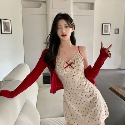 蕾丝花边蝴蝶结收腰性感包臀短裙