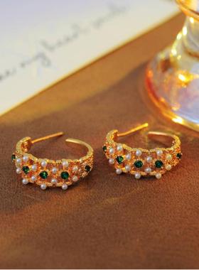 铜镀真金复古宫廷风雕刻蕾丝祖母绿宝石镶嵌珍珠耳环 A10090