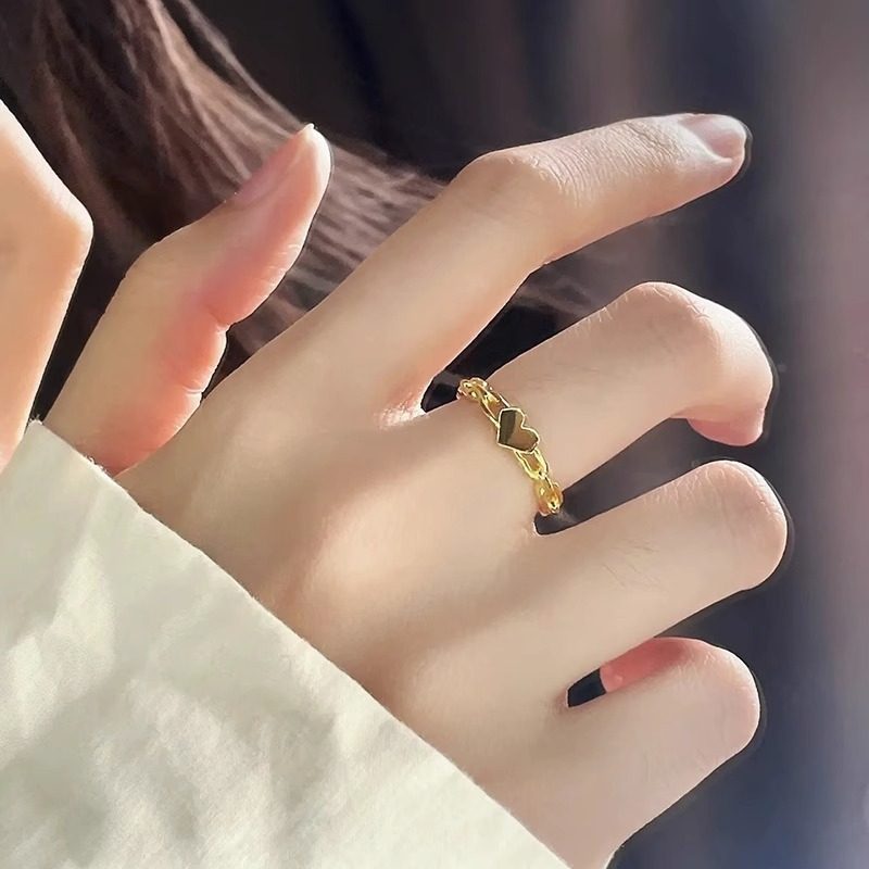 爱心链条戒指女仿黄金环环相扣几何镂空甜美素圈食指戒同款