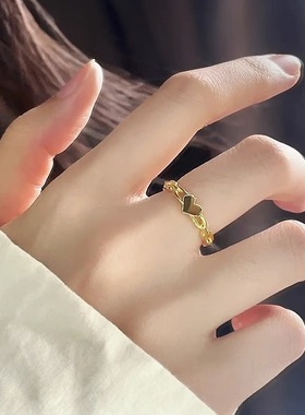 爱心链条戒指女仿黄金环环相扣几何镂空甜美素圈食指戒同款