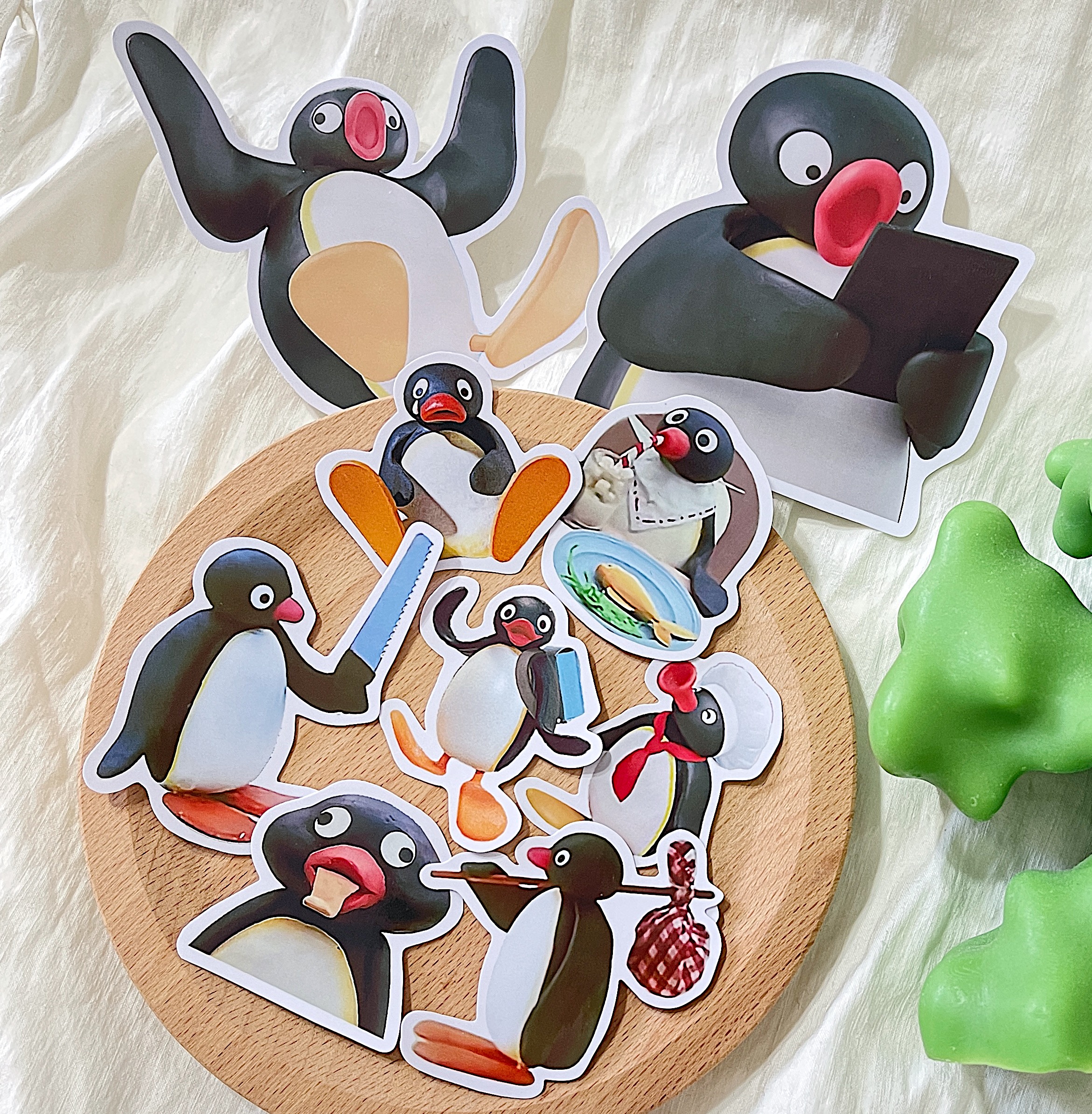 PINGU企鹅贴纸可爱卡通手账手机笔记本电脑水杯防水透明行李箱贴