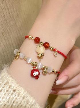 本命年蛇形爱心红绳手链小众百搭设计手环时尚轻奢高级感手饰