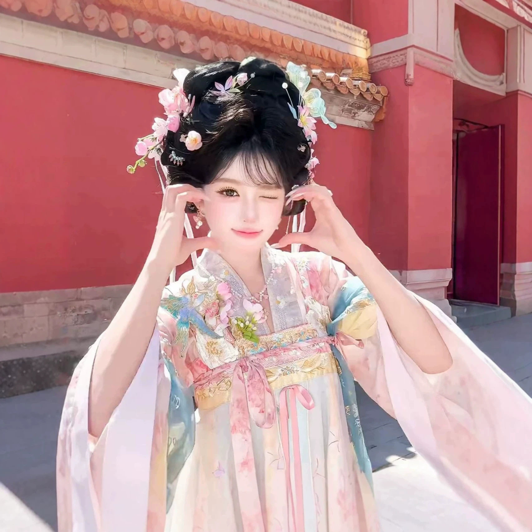 【昭樱】原创新款粉色幻彩刺绣齐胸裙晕染交领衫唐汉服女妆造长款