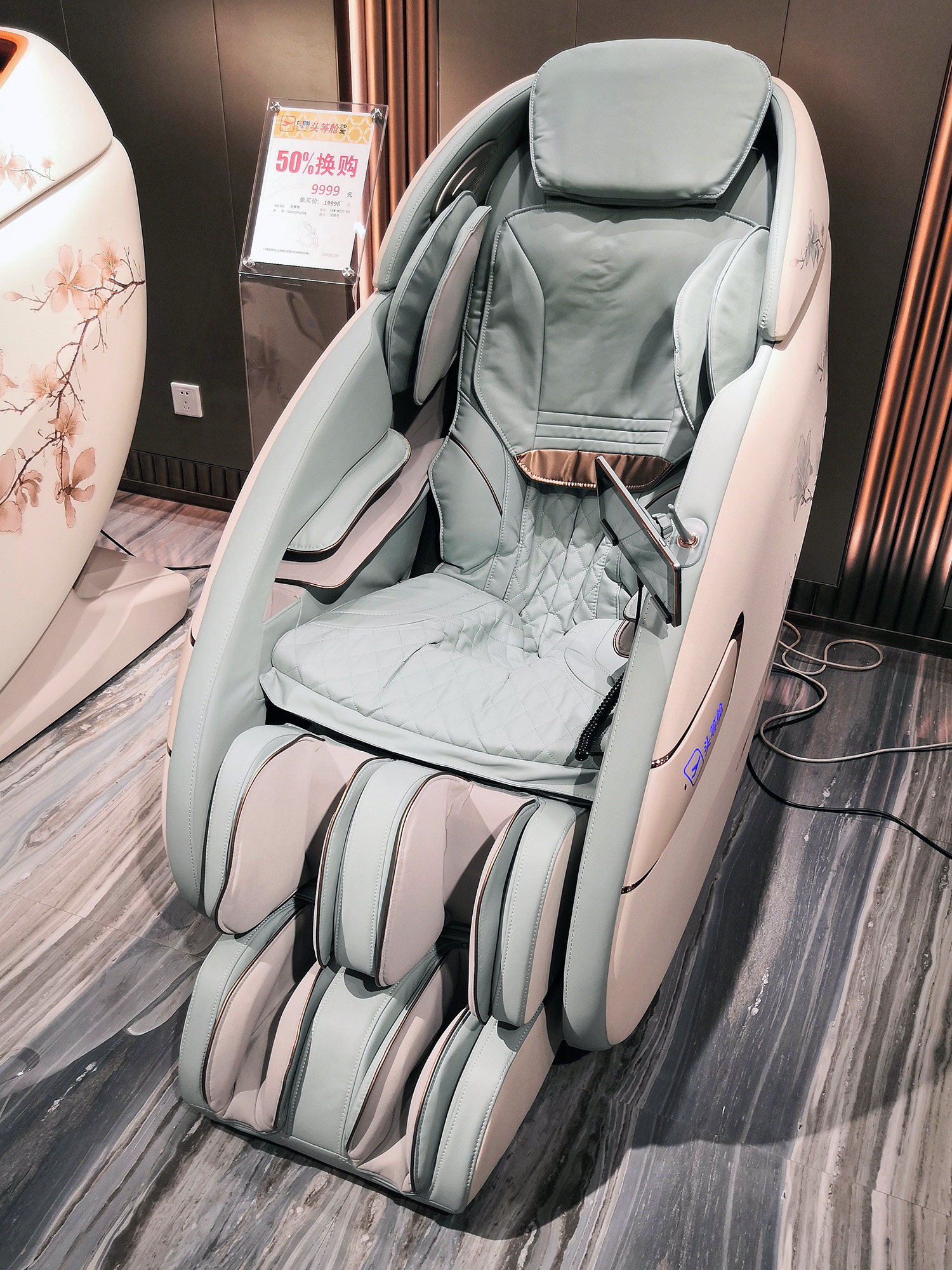 Zhihuashi First Class Full Body Automatic Multifunction Blue and White Porcelain Home Massage Chair M330 Chihuas Offline Same Model