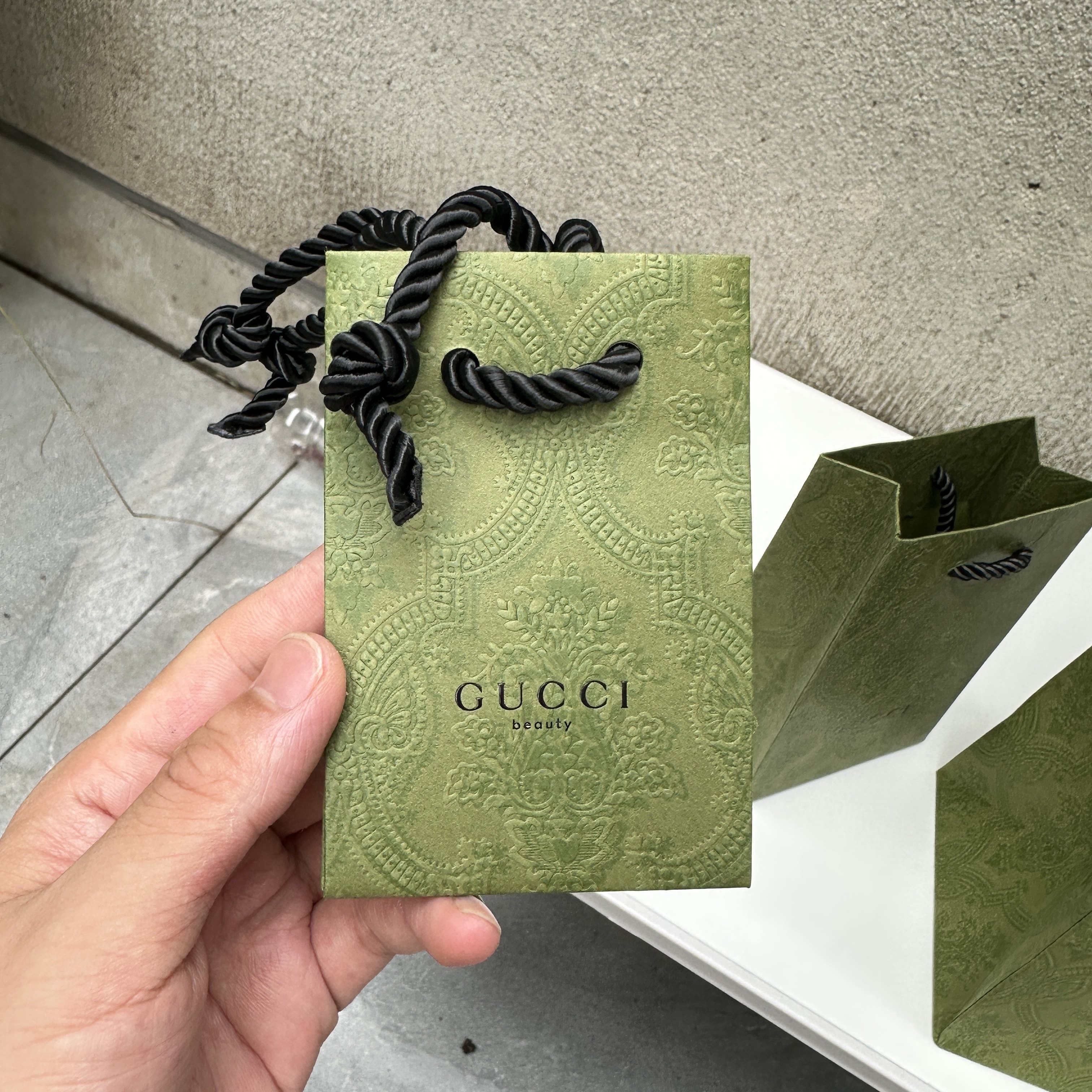 古奇专柜正品纸袋 香水口红礼品袋礼盒包装购物袋伴手礼手提袋子