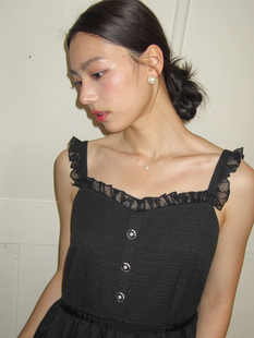 Dear Wednesday又A又可爱蕾丝花边吊带亮点无袖黑色连衣中长裙