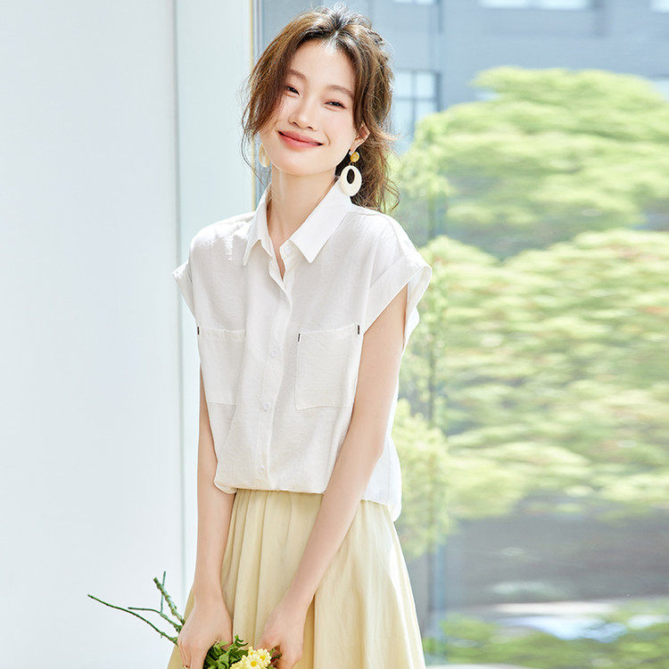 翻领双贴袋落肩白衬衣女2026夏棉宽松亲肤透气通勤百搭短袖上衣