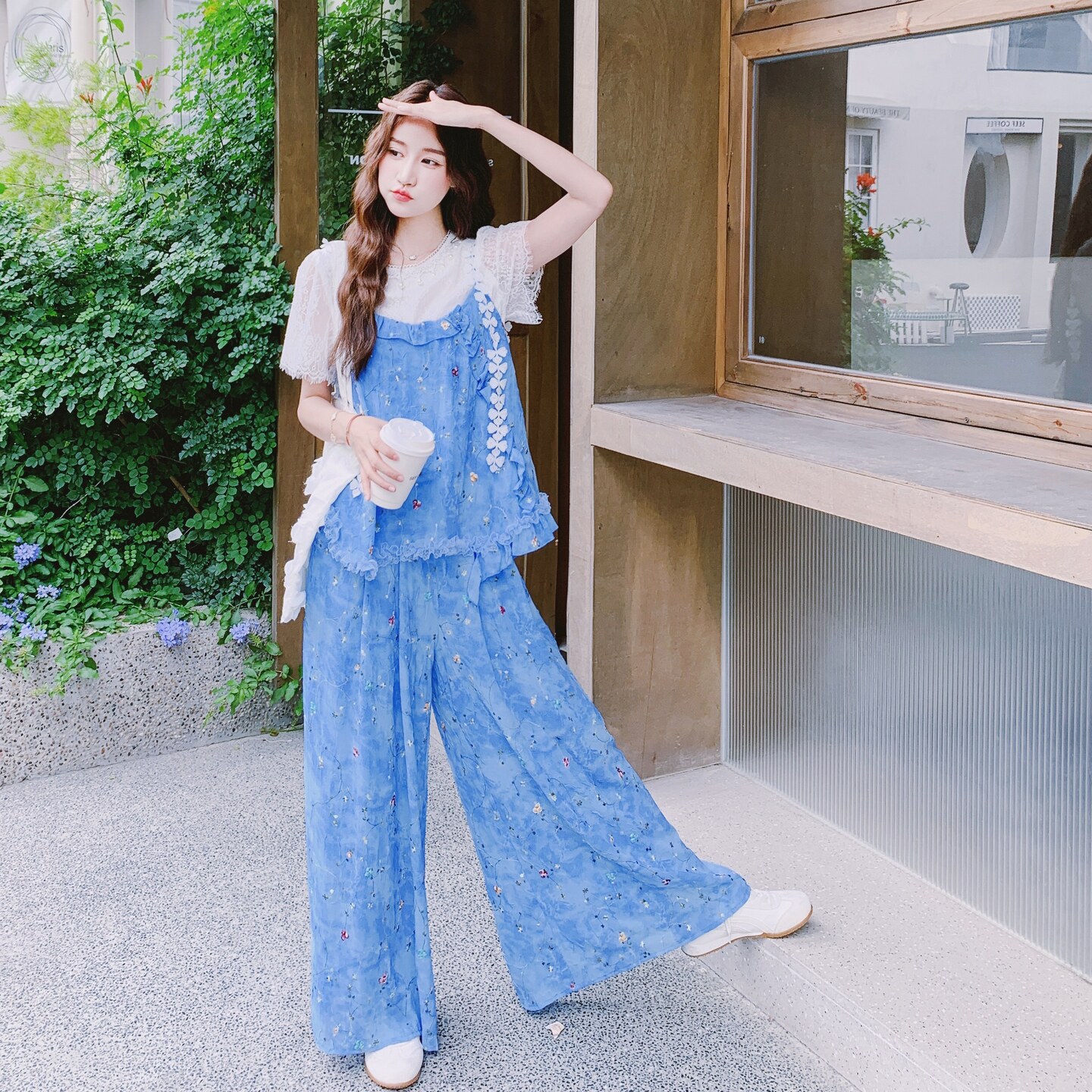 夏日ootd穿搭休闲套装女温柔系显瘦蕾丝T恤吊带阔腿裤三件套爆款,女装套装/套裙,2C021