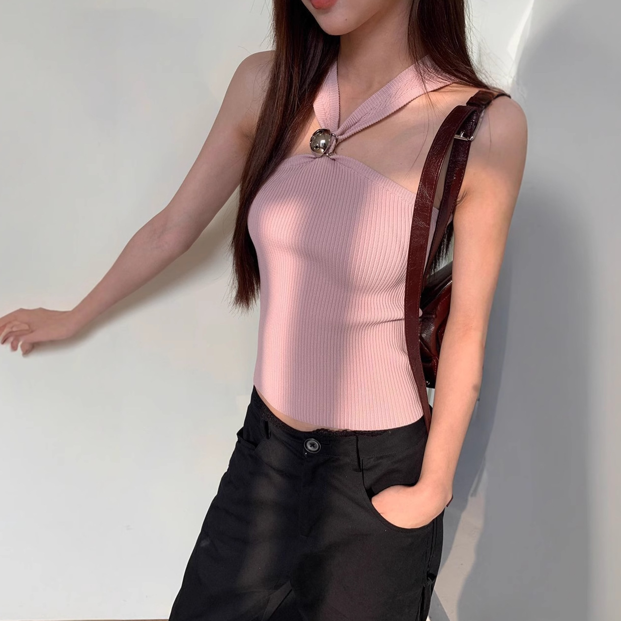 短款无袖挂脖上衣2025新款夏外穿美背性感粉色甜辣妹吊带背心女
