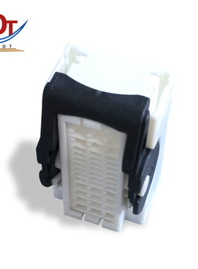 新能源电动汽车PP0496401连接器1743098-1护套插接件国产插座胶壳