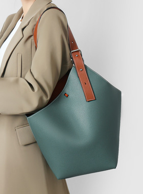 Cale&Klntoe2025款大容量小众hobo女包撞色水桶包真皮托特包