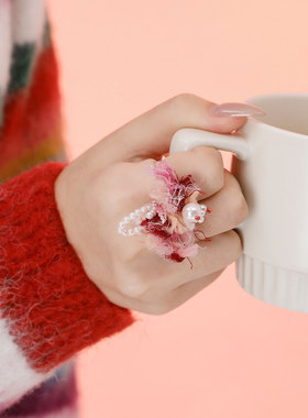 蒜了珍珠戒指女小众设计夸张新年氛围感过年巨好看毛茸茸少女气质