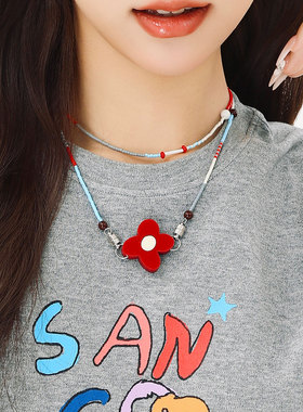 蒜了项链女款2026新款吊坠花朵亚克力饰品锁骨链原创小众设计彩色