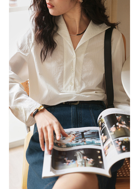 solighter 法式白色水手领长袖衬衫女春季2025新款显瘦v领衬衣