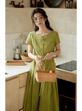 solighter 法式复古绿色圆领衬衫连衣裙夏季2025新款显瘦收腰长裙