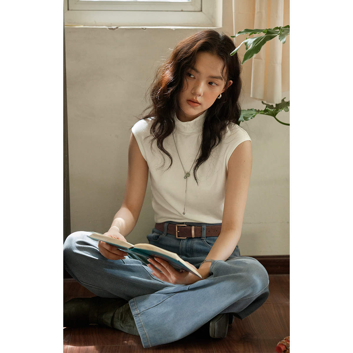 solighter半高领无袖打底衫