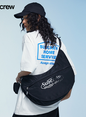 Subcrew大容量斜挎包女小众日系运动健身单肩包休闲通勤饺子包男