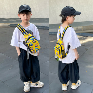 小学生旅游小背包卡通挖机男童胸包春游秋游暑假外出休闲迷你背包