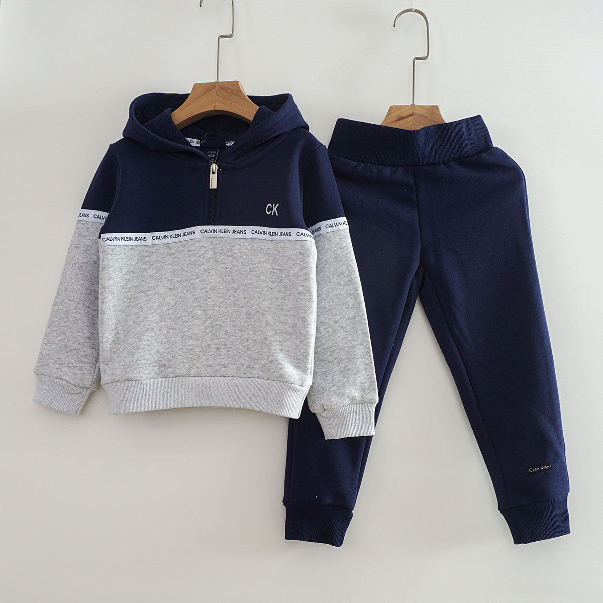 运动套装男宝宝连帽卫衣长裤两件套休闲