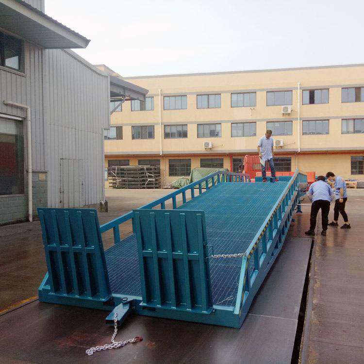 台州10吨移动登车桥厂家集装箱卸货平台叉车装卸货物坡道月台可调