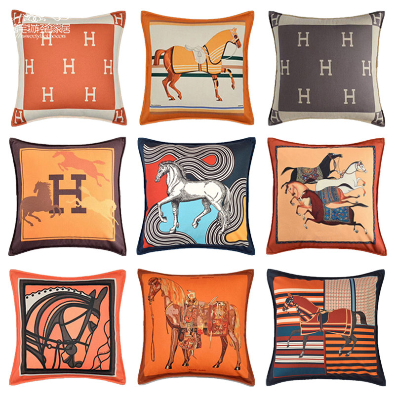 现代简H系列字母小时代阳绒高清印花沙发靠垫样板间抱枕套 含枕芯