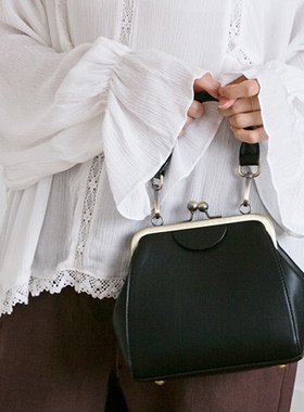 口金包黑色包包女2022新款单肩斜挎韩版简约百搭复古夹子包气质包