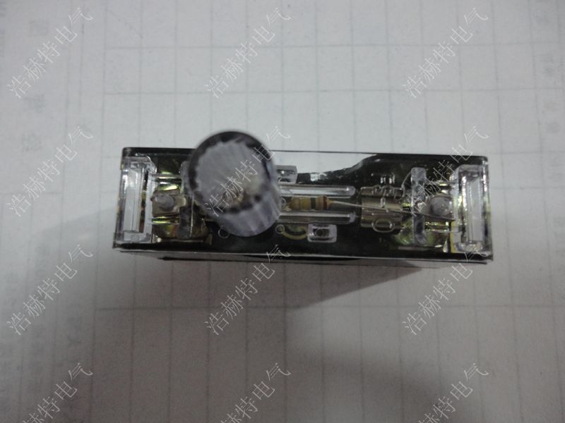 FS101 FS-101保险丝座 导轨式保险丝座6*30 内置10A保险丝