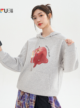 三福套头卫衣2025冬季苹果印花连帽宽松中长款灰色上衣女装511926