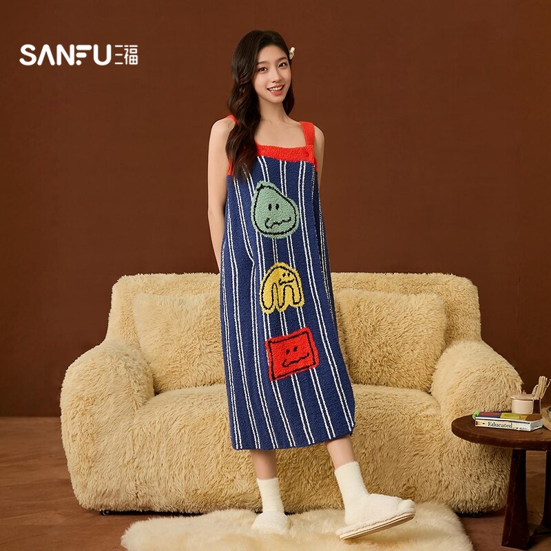 三福新年系列【BRUNCH BROTHER联名】女冬季吊带浴裙家居服512950