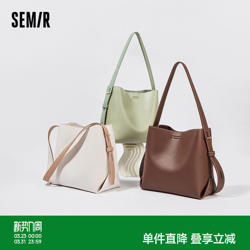 森马水桶包女新款女士单肩包医生包今年流行斜挎包通勤精致包包