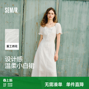 森马连衣裙女设计感重工绣花气质夏2025新款花边翻领泡泡袖小白裙