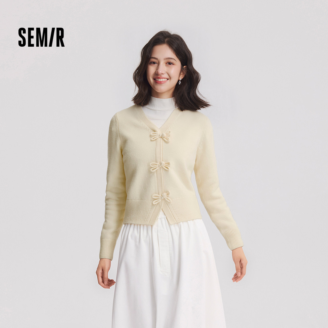 森马针织开衫女蝴蝶结盘扣甜美国风2024冬新款温柔V领上衣少女感
