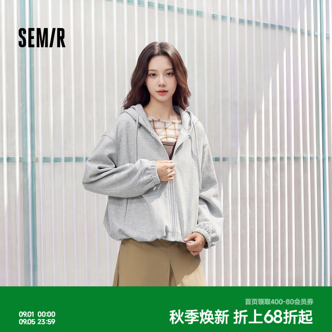 森马运动风连帽宽松花苞外套女图片