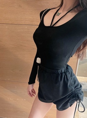 4.12  挂脖长度决定有没有版 真纸片人 黑色超薄弹力棉挂脖上衣