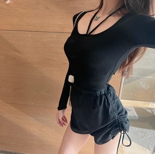 黑色超薄弹力棉挂脖上衣 真纸片人 4.12 挂脖长度决定有没有版