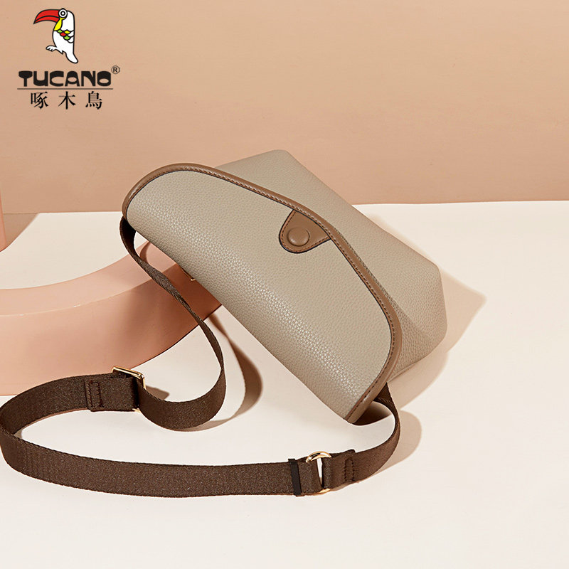 [特卖]啄木鸟包包女2025新款胸包编织时尚通勤百搭休闲单肩斜挎