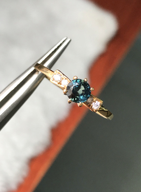 18K金镶嵌天然蓝宝石戒指女款时尚个性简约百搭气质高级感百搭