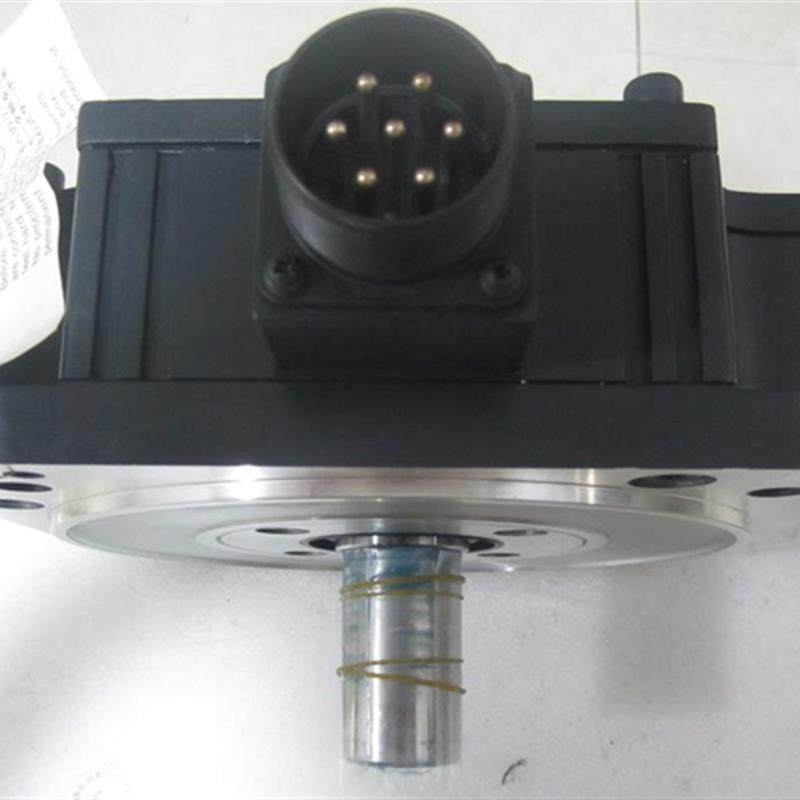 供应全新原装伺服马达HC-UFS502B