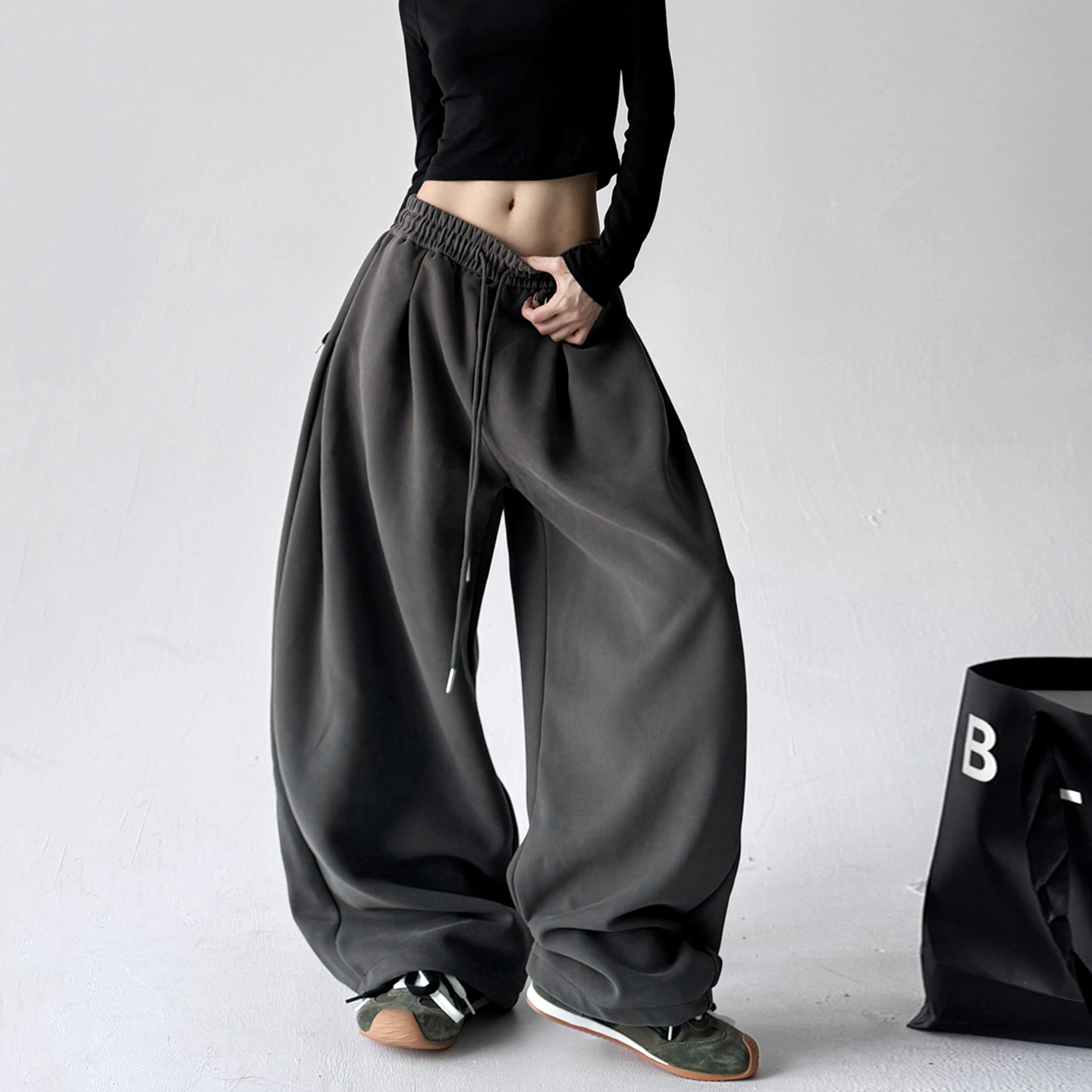 2025新款加厚休闲裤女宽松显瘦百搭直筒阔腿裤运动卫裤长裤子