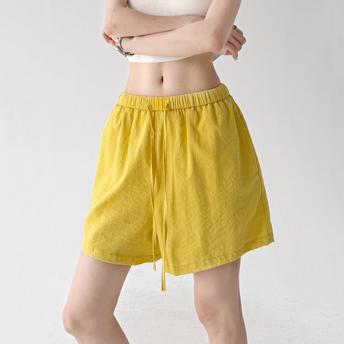 巨好看黄色宽松短裤女2026夏季新款百搭休闲裤松紧腰抽绳夏日穿搭
