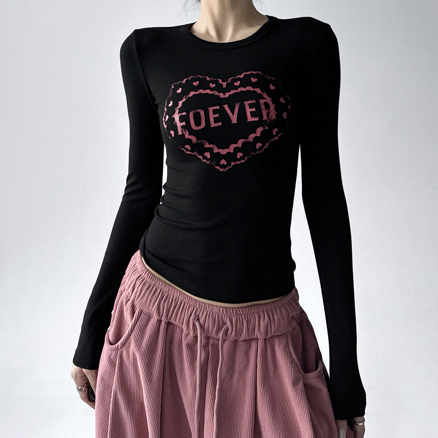 2025秋冬爱心涂鸦正肩修身t恤美式复古街头辣妹印花显瘦上衣潮,女装/女士精品,T恤,淘宝优惠券,粉丝福利购,淘宝优惠卷