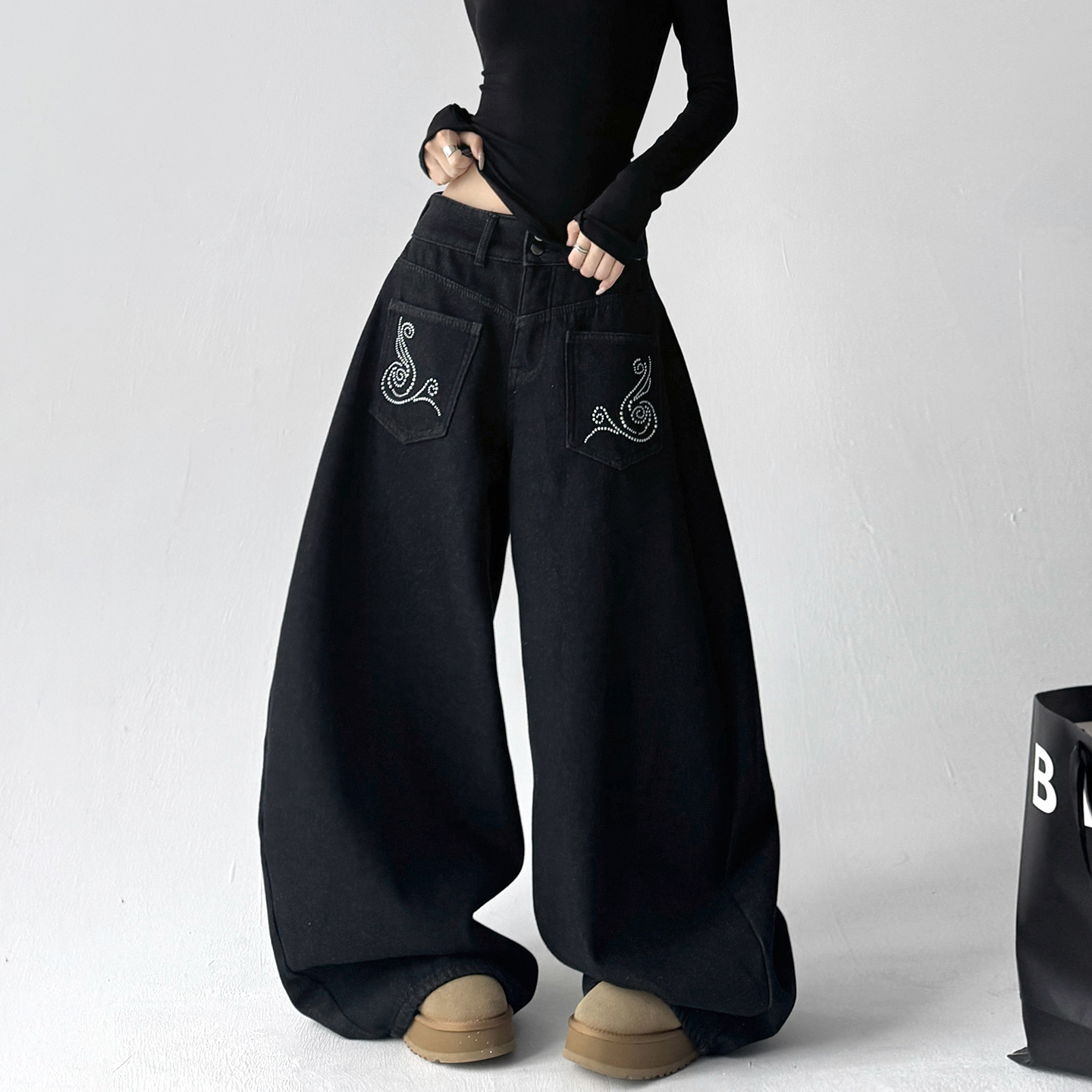 2025冬季新款韩版美式复古设计感烫钻宽松显瘦阔腿加绒牛仔长裤女