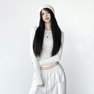 百搭简约内搭显瘦上衣 T恤女2025秋冬新款 纯欲圆领高弹力修身 长袖