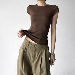 2026春夏新款圆领短袖T恤女修身显瘦高级感校园风百搭基础款上衣