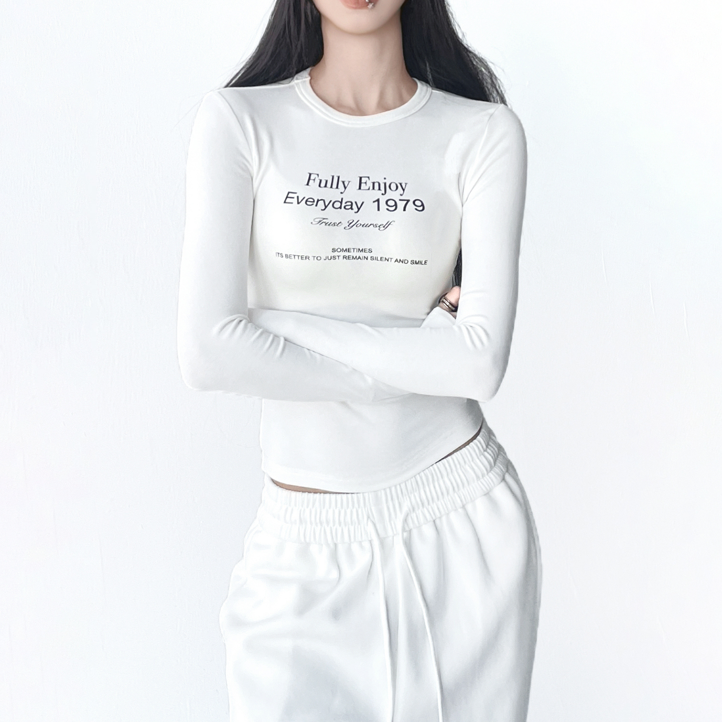 美式辣妹修身白色长袖t恤女2025冬季新款爵士舞欧美露脐短款上衣