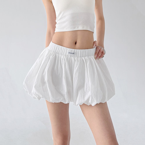白色高腰花苞短裤女2026超火夏季新款蓬蓬超短裙裤显瘦A字裙裤