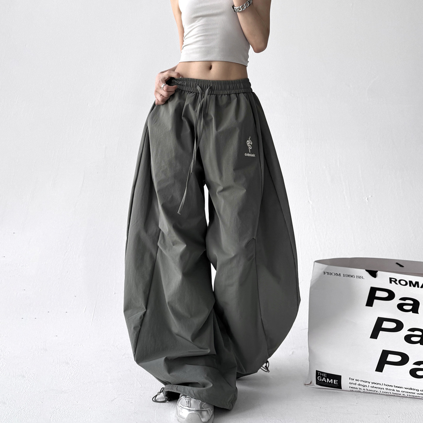 2025夏季新款美式设计感显瘦工装裤女高腰宽松休闲运动百搭阔腿裤