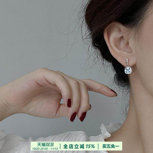 蓝色锆石超闪精致百搭蚊香盘耳夹